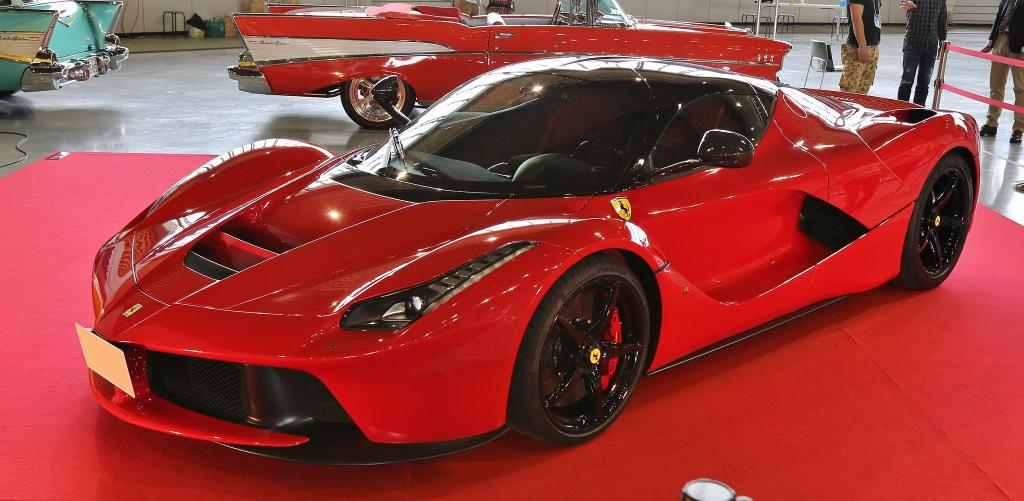 Red Ferrari LaFerrari Wallpaper